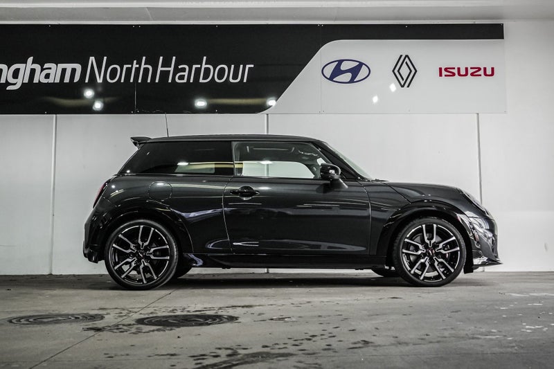 2024 MINI Cooper S 2.0PT/7AT/HA/3DR62863246146817111