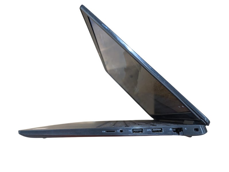 Dell Latitude 3520 - i7 11th gen 16GB 256GB NVMe - Windows 11 Pro62981390543875114