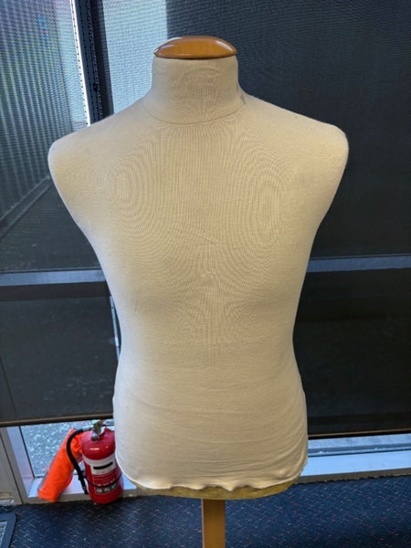 Mannequin with wooden base Carousel 2
