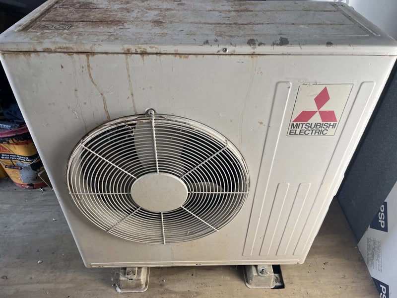 Used Mitsubishi 7 KW high wall and outdoor unit Carousel 2
