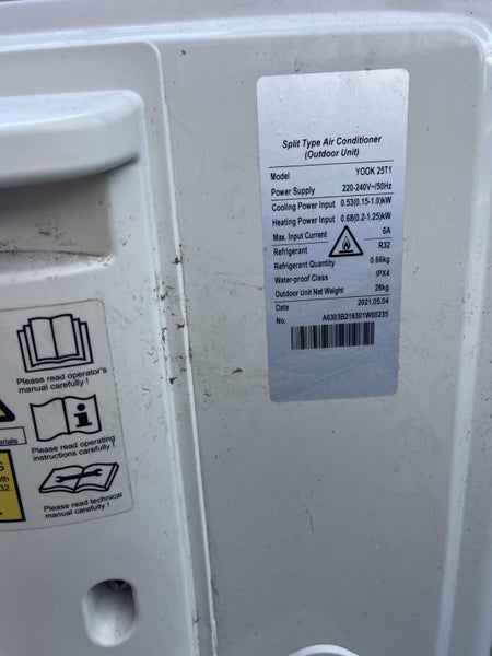 Used AUX 1.25 KW high wall and outdoor unit Carousel 3
