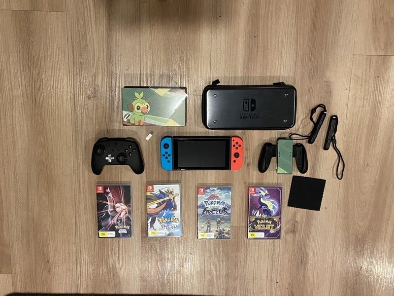 Nintendo Switch Pokémon Package Carousel 2