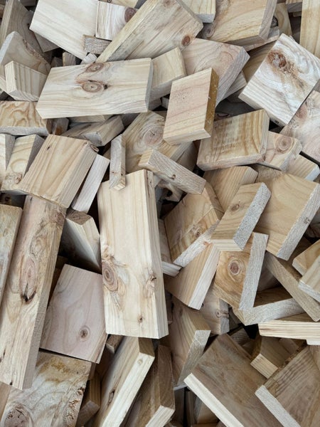 $1 RESERVE 1m3 PINE OFF-CUTS Carousel 1