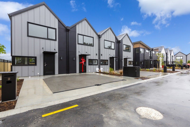 Image 1 of 20