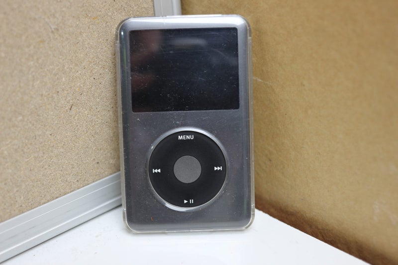 iPod Classic 160GB & Case - Parts *Charity* Carousel 1
