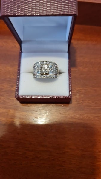 Diamond cluster ring is going to make her smile.62863853040899112