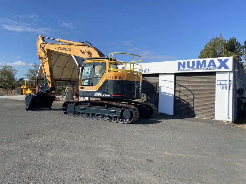 Excavator Digger 23 ton Carousel 2