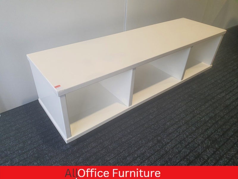 Floor Display unit or Entertainment unit 140x42hx40d cm Carousel 1