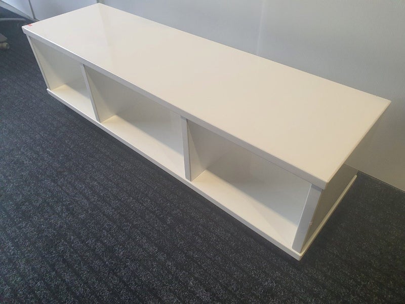Floor Display unit or Entertainment unit 140x42hx40d cm Carousel 3