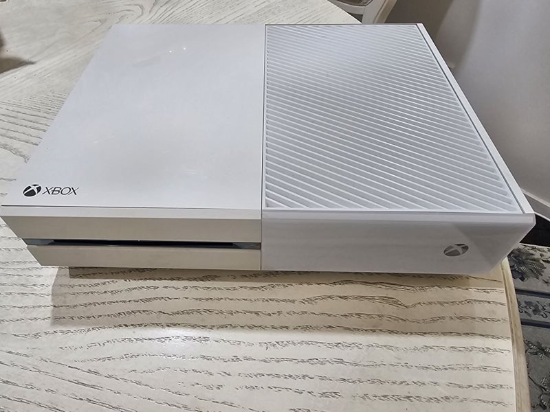 Xbox One Console 500GB Carousel 1