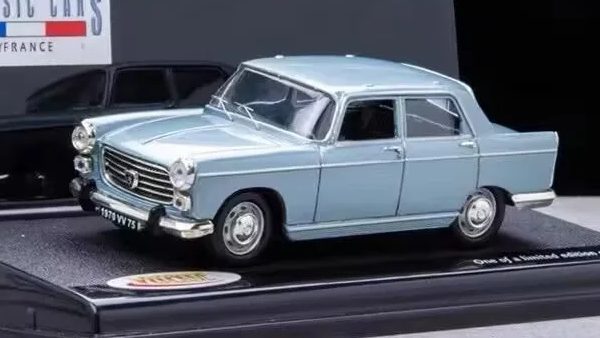 1/43 1970 Peugeot 404 Alloy Classic Car Model Diecast Carousel 1