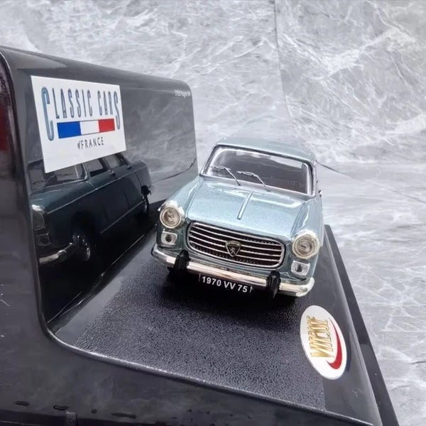 1/43 1970 Peugeot 404 Alloy Classic Car Model Diecast Carousel 8