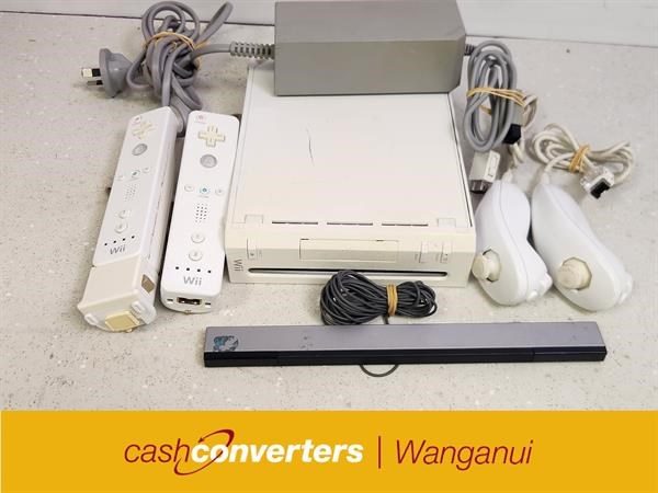 Nintindo Console Wii RVL001 B1773174-1 Carousel 1