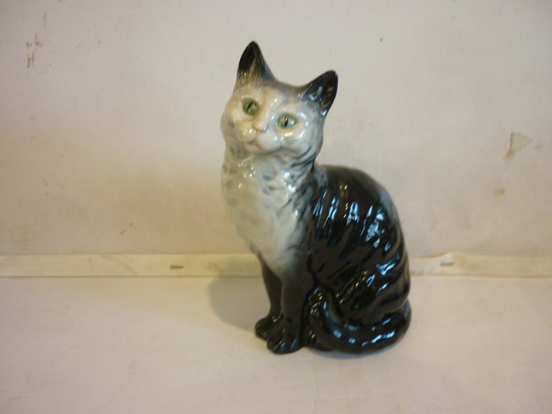 BESWICK CAT Carousel 1