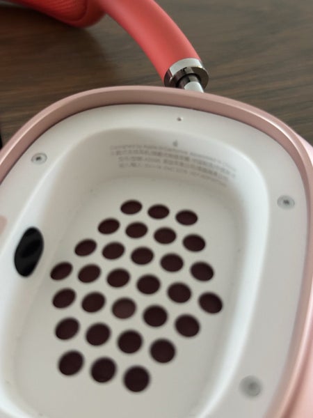 AirPod Max Carousel 7