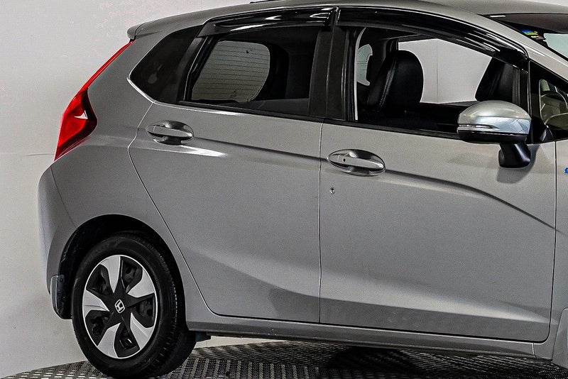 2016 Honda Fit L Hybrid / Jazz Leather / Cruise...62854324084098114
