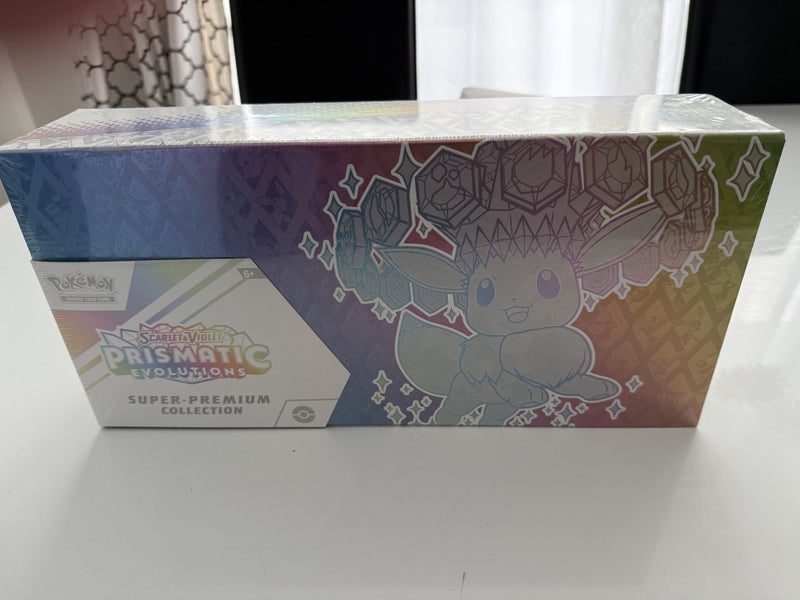 Prismatic Evolutions SUPER-PREMIUM Collection Carousel 2