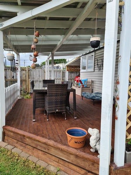 Image 1 of 18