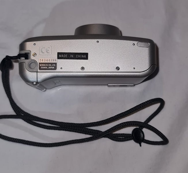 MINOLTA 110 ZOOM 35MM POINT & SHOOT FILM CAMERA Carousel 2