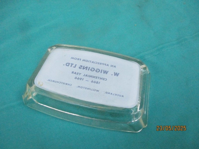 ASHTRAY $2-RES Carousel 2