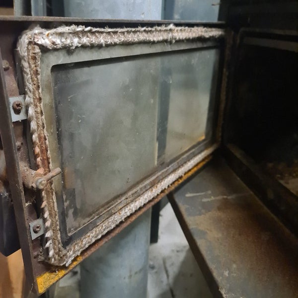 A good sold steel fireplace Carousel 4