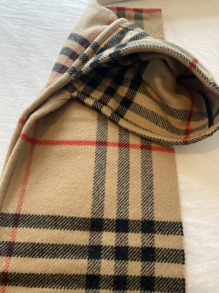 NEW Burberry hooded scarf Carousel 1