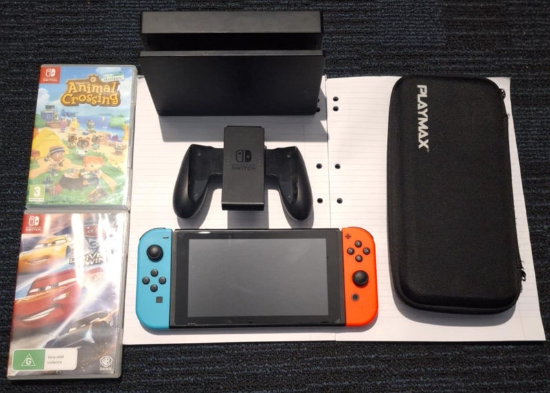 Nintendo Switch Bundle – Great Condition (Only used for 4 Months!) Carousel 1