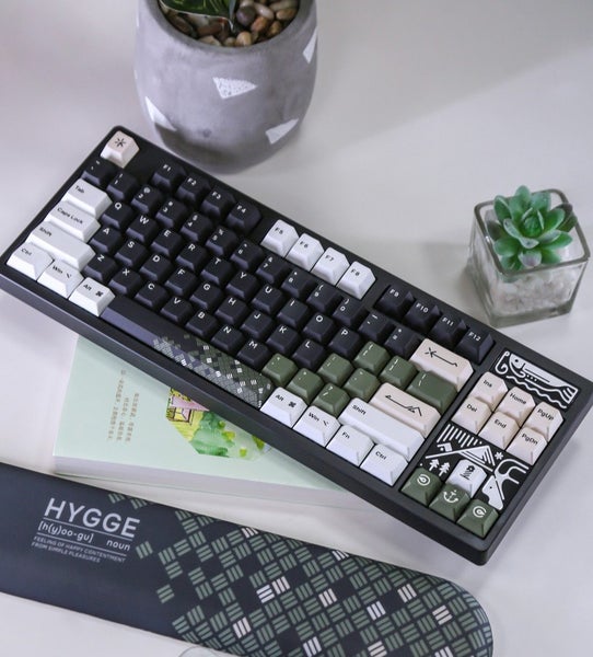 Varmilo VA80 Hygge RGB Hot-Swappable Wired Mechanical Keyboard - Kailh Presti... Carousel 1