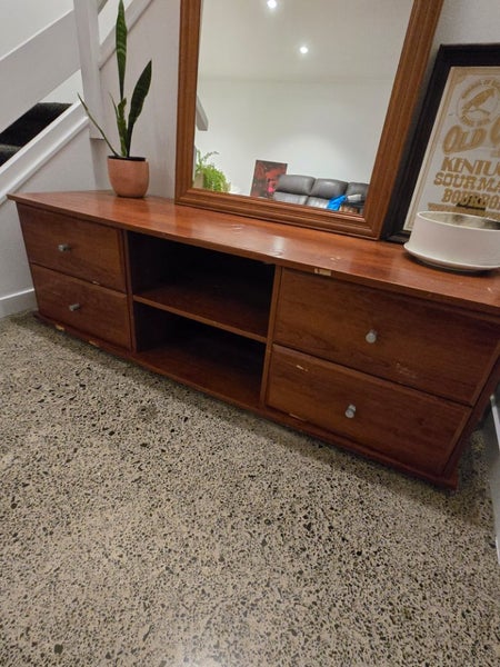 TV Cabinet Carousel 2
