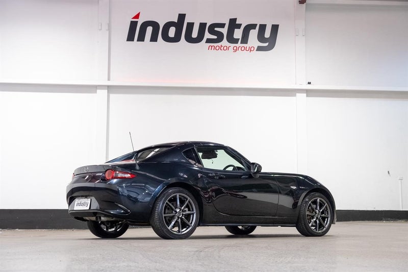 2016 Mazda Roadster VS Hardtop Convertible62864750977537111
