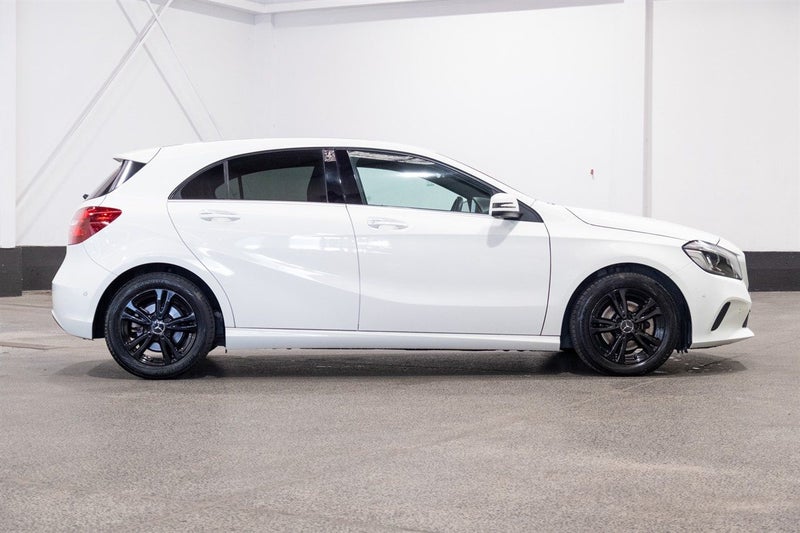 2016 Mercedes-Benz A 180 Style / Black Pack62864750988674114