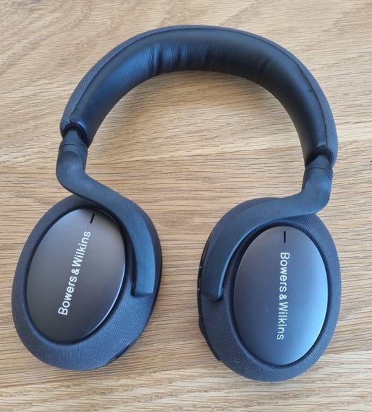 B&W PX7 Wireless Headphones Carousel 1