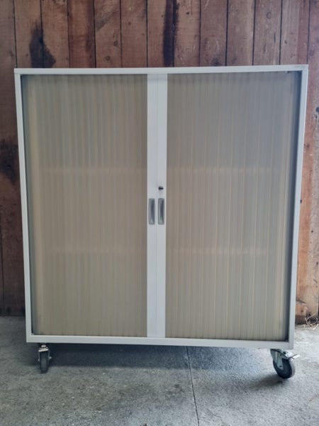 Cabinets Tambour with wheels Carousel 1
