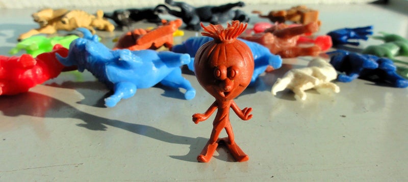 Vintage 1970s NZ Cereal Toys ~ Big Top Animals, Vegetable Sports Carousel 2