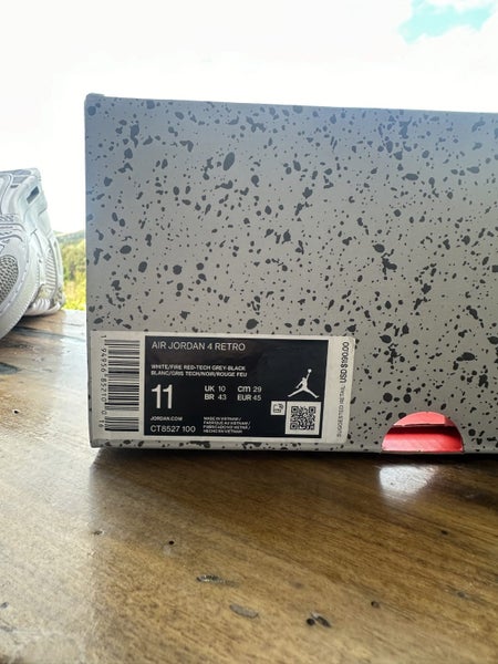 Jordan 4 White Oreo Carousel 4