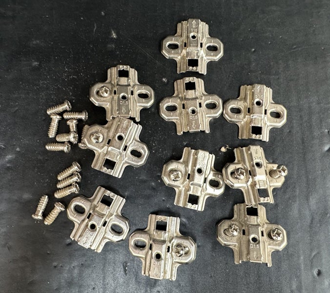 Hinge Mounting Plates 10 Pack #3 - $1 Reserve (Box V) Carousel 1