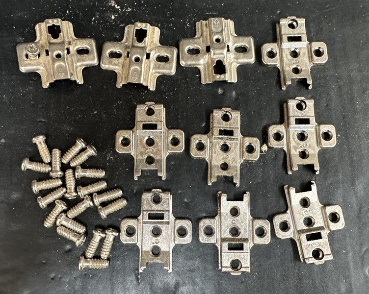 Hinge Mounting Plates 10 Pack #11 - $1 Reserve (Box V) Carousel 1