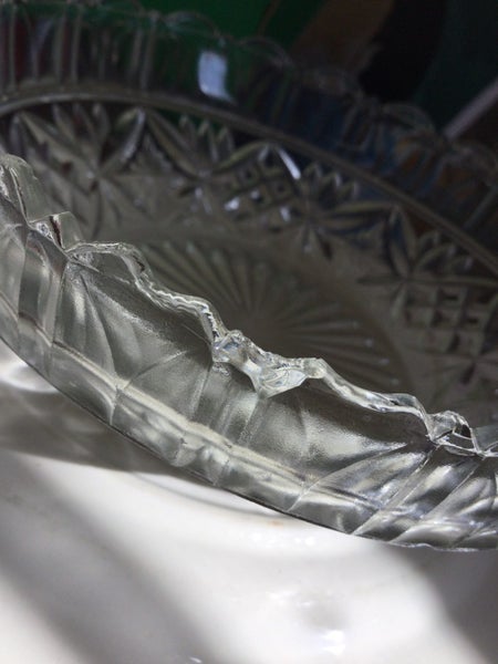 GLASS BOWL COUPLE EDGE CHIPS Carousel 5
