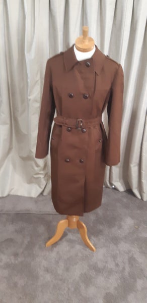 Trench Coat Carousel 1