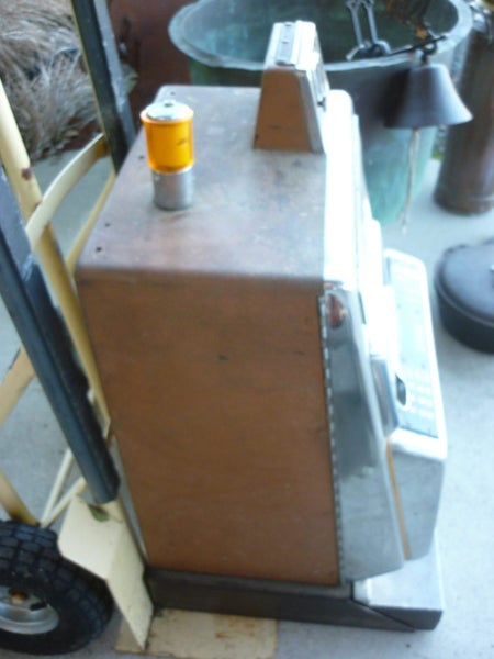 ONE ARM BANDIT. VINTAGE RESTORERS DREAM. Carousel 2