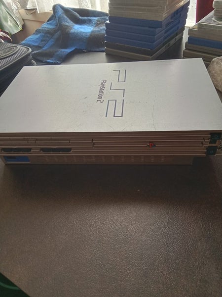 Silver Phat PS2 console Carousel 1