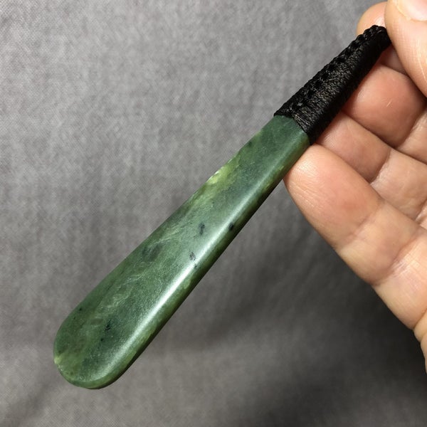 CRAZY 1 DAY AUCTION! 9.7cm Greenstone Roimata/Teardrop Pendant $1 Reserve Carousel 9