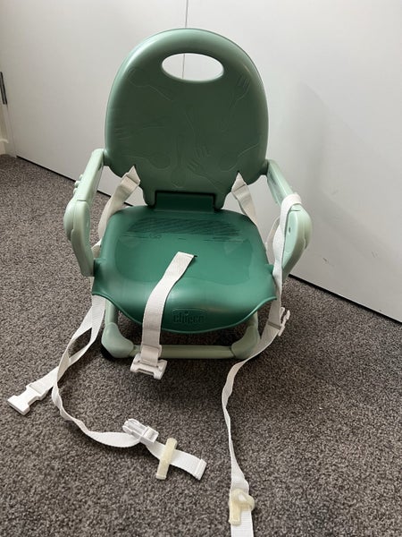 Chicco Pocket Snack Seat - Sage Carousel 2