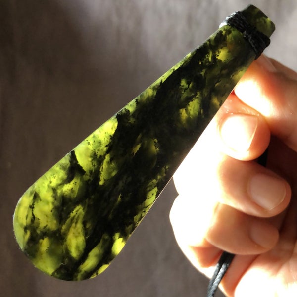 CRAZY 1 DAY AUCTION! 8.9cm Douglas Pounamu Roimata Pendant $1 Reserve Carousel 9