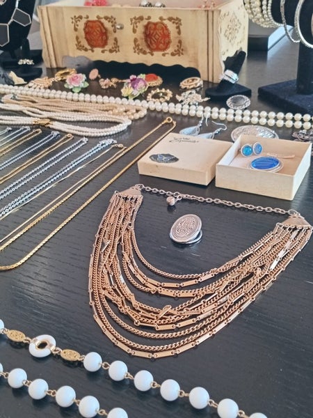 ESTATE SALE - Antique & Vintage Jewellery Bulk Lot#2 Carousel 2