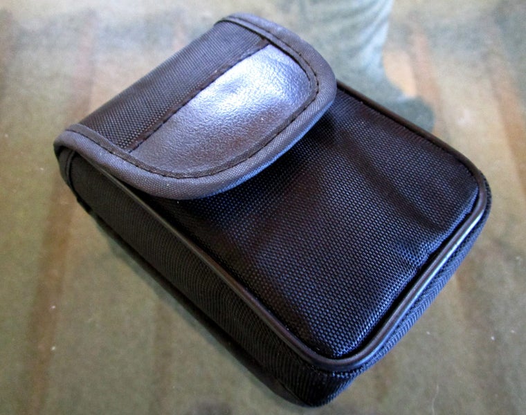*** GREAT LITTLE COMPACT BUSHMASTER 8 X 21 BINOCULARS *** Carousel 3