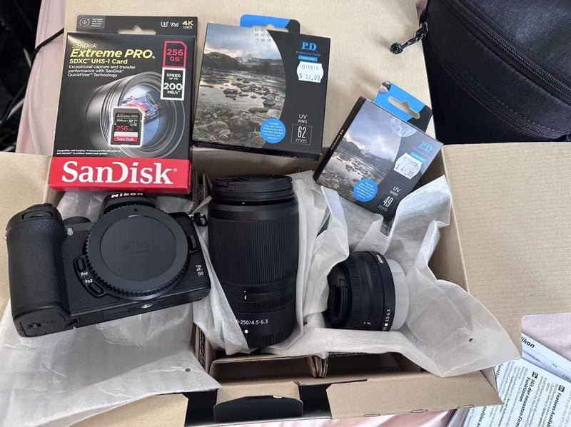 Nikon Z50 Camera DX 16-50 + DX 50-250 kit Carousel 1