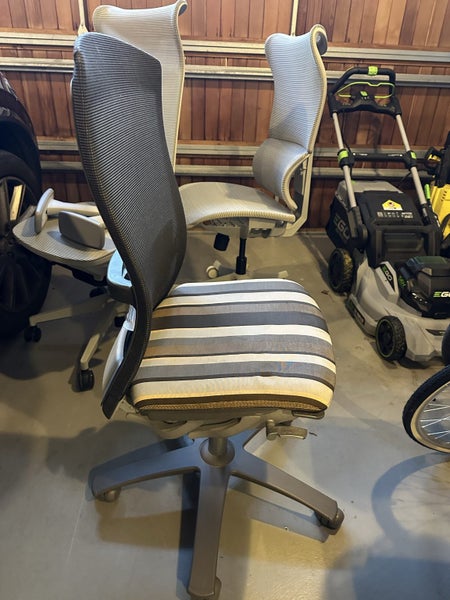 Life office chair Carousel 2