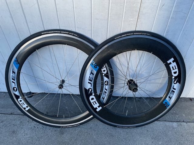 HED Carbon Clinchers 60/90mm - 11 Speed Carousel 1