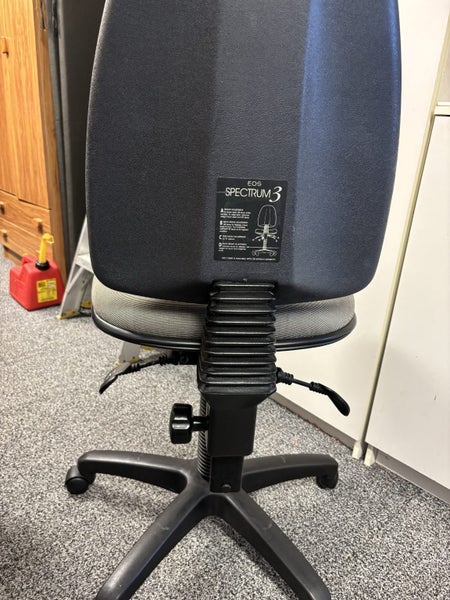 Spectrum 3 office chair Carousel 2